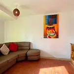 Gorgeous 8 Bedroom House W/ Pool In The Old City