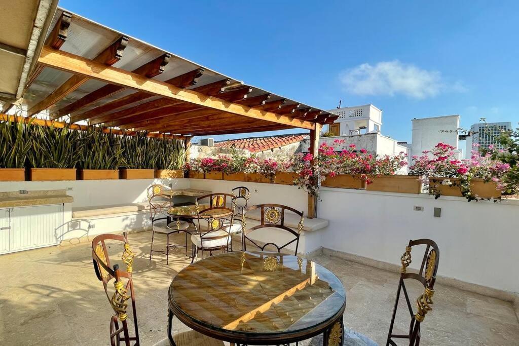 Сasa de vacaciones Gorgeous 8 Bedroom House W/ Pool In The Old City