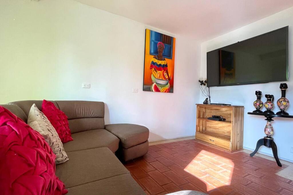 Gorgeous 8 Bedroom House W/ Pool In The Old City * Cartagena