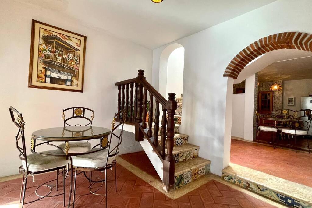 Gorgeous 8 Bedroom House W/ Pool In The Old City Cartagena