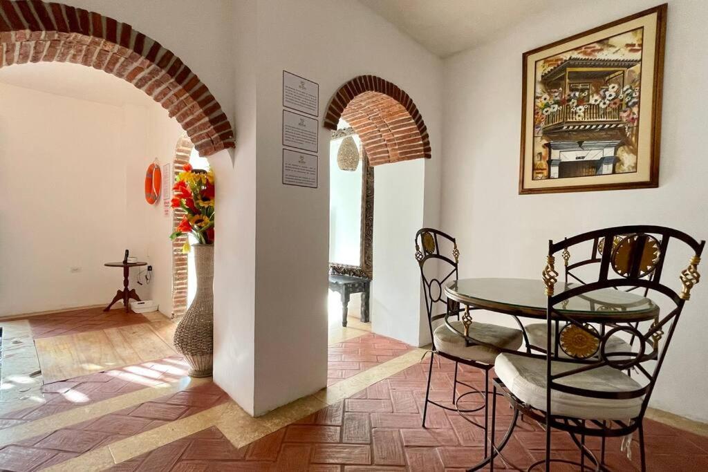 Сasa de vacaciones Gorgeous 8 Bedroom House W/ Pool In The Old City Cartagena