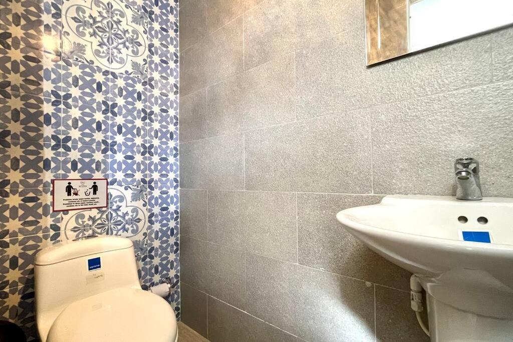 Gorgeous 8 Bedroom House W/ Pool In The Old City Сasa de vacaciones Cartagena